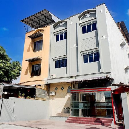 Hotel O Medan City Center Near Plaza Medan Fair Ngoại thất bức ảnh