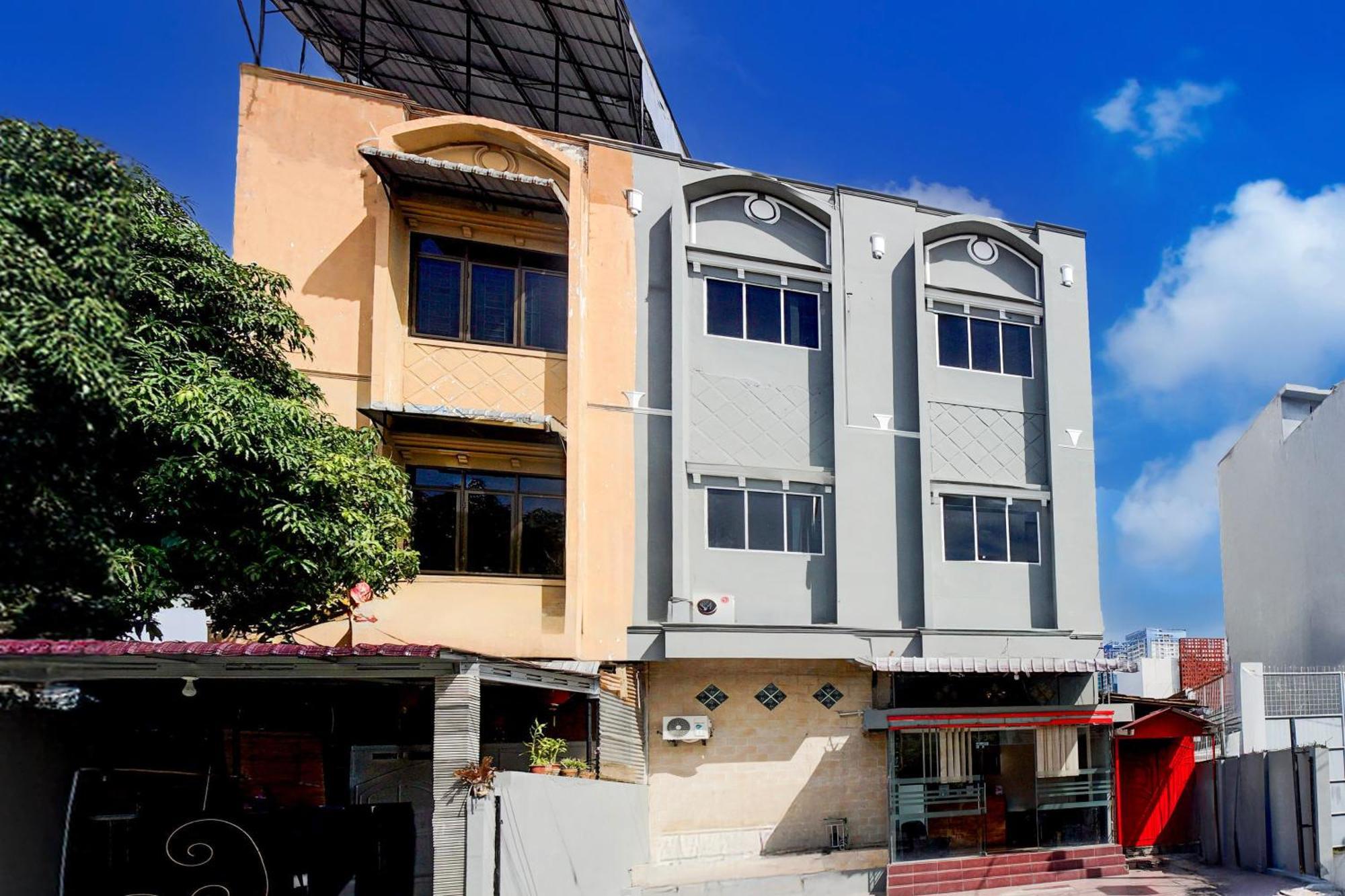 Hotel O Medan City Center Near Plaza Medan Fair Ngoại thất bức ảnh