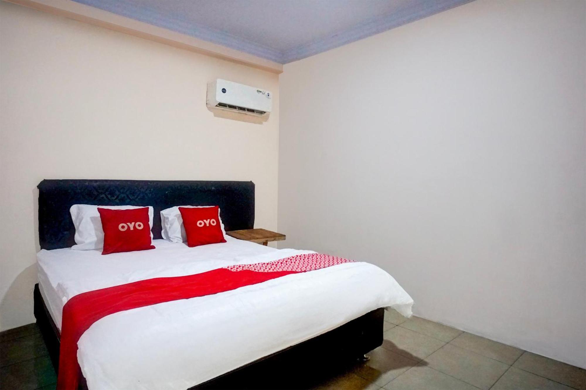 Hotel O Medan City Center Near Plaza Medan Fair Ngoại thất bức ảnh